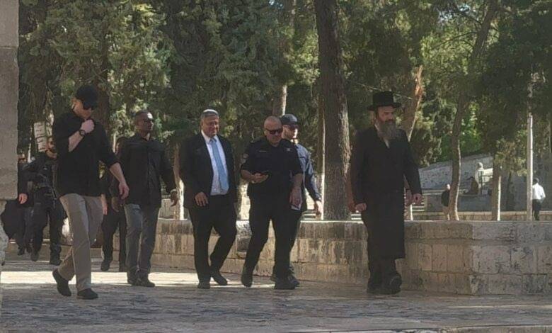 بن غفير يقتحم المسجد الأقصى... و"إسرائيل" تشن حملة اعتقالات في الضفة الغربية