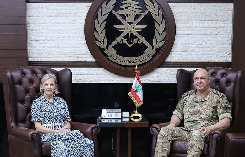 إستقبالات قائد الجيش