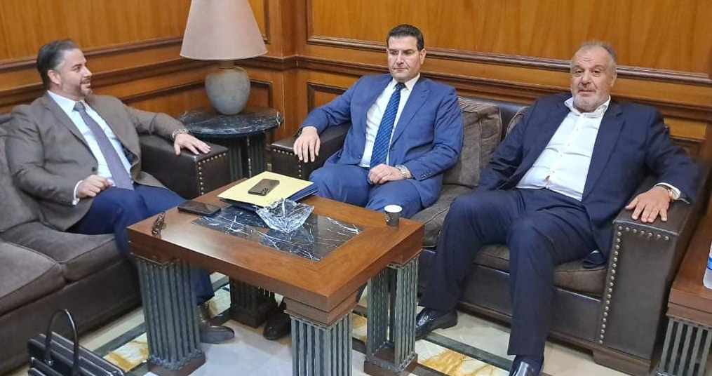 اجتماع لوزراء الزراعة والصناعة والتجارة شدد
على مكافحة وضبط الاسعار وتشديد الرقابة