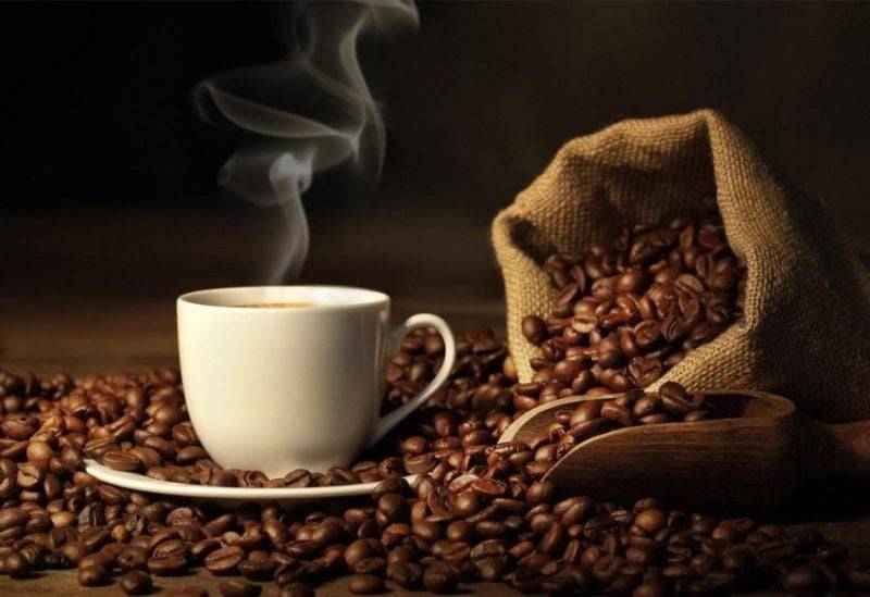 القهوة في جيناتنا... دراسة تربط بين الوراثة وشرب القهوة ومؤشر كتلة الجسم