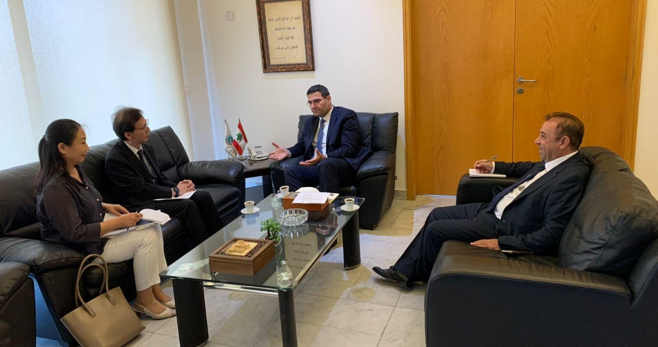 الحاج حسن التقى السفير الياباني

وزارة الزراعة اكدت على دعم المزارعين

ولا تضع اية شروط للتصدير الزراعي