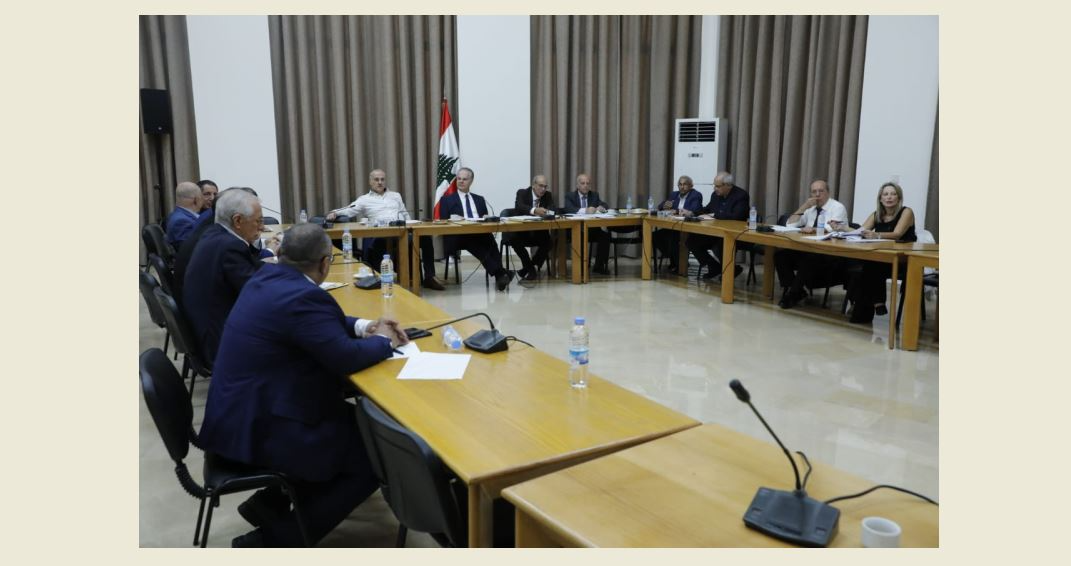 "الادارة والعدل" قررت دمج اقتراحين
لمكافحة الفساد في القطاعين العام والخاص