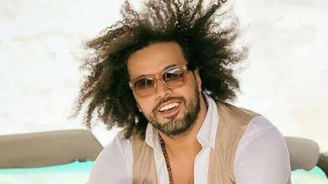 عبد الفتاح جريني يغزو شوارع القاهرة… والسبب؟