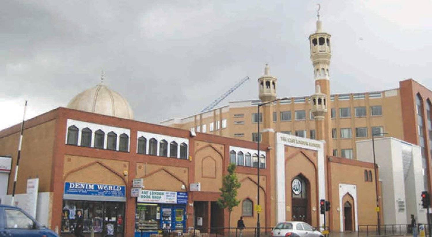 مناهضون  للاسلام يهاجمون مسجدا في بريطانيا