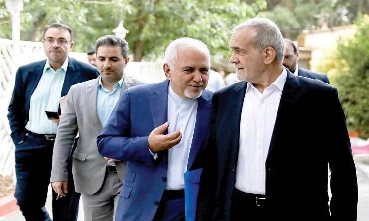 إيران... بزشكيان يعيّن ظريف مساعدا للشؤون الإستراتيجية