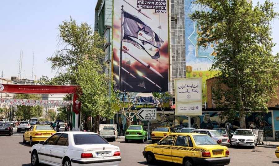 إيران تتوعّد "إسرائيل" بردّ "يخلده التاريخ"