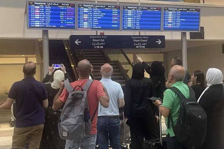 دول جديدة تحث رعاياها
في لبنان على المغادرة فوراً
