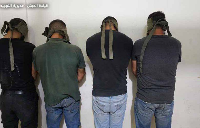 دهم وأوقف 3 أشخاص في بلدة حورتعلا - البقاع
الجيش أوقف 4 مُواطنين وضبط كميّة
من المخدرات في البقاع بواسطة شاحنة