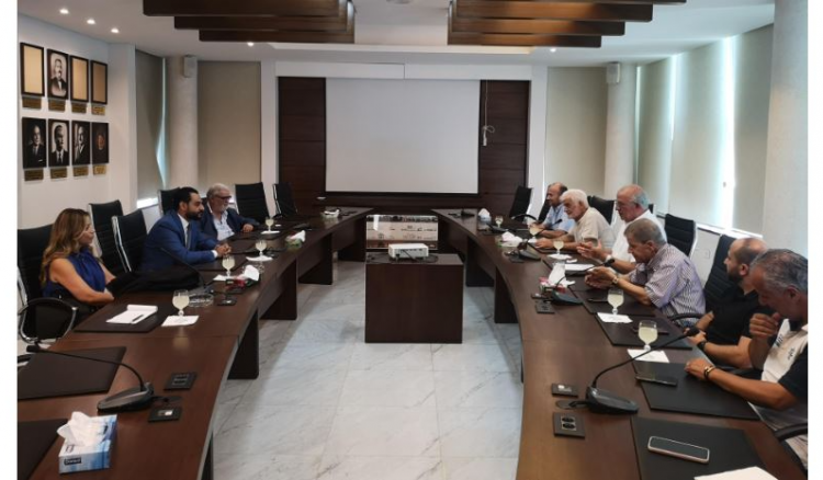 ابو حيدر التقى فعاليات البترون وبحث
في ضبط المخالفات في تسعيرة المولدات