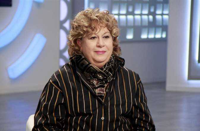سميّة الألفي مُطالبة بدفع تعويض مالي لجارتها.. ما القصّة؟