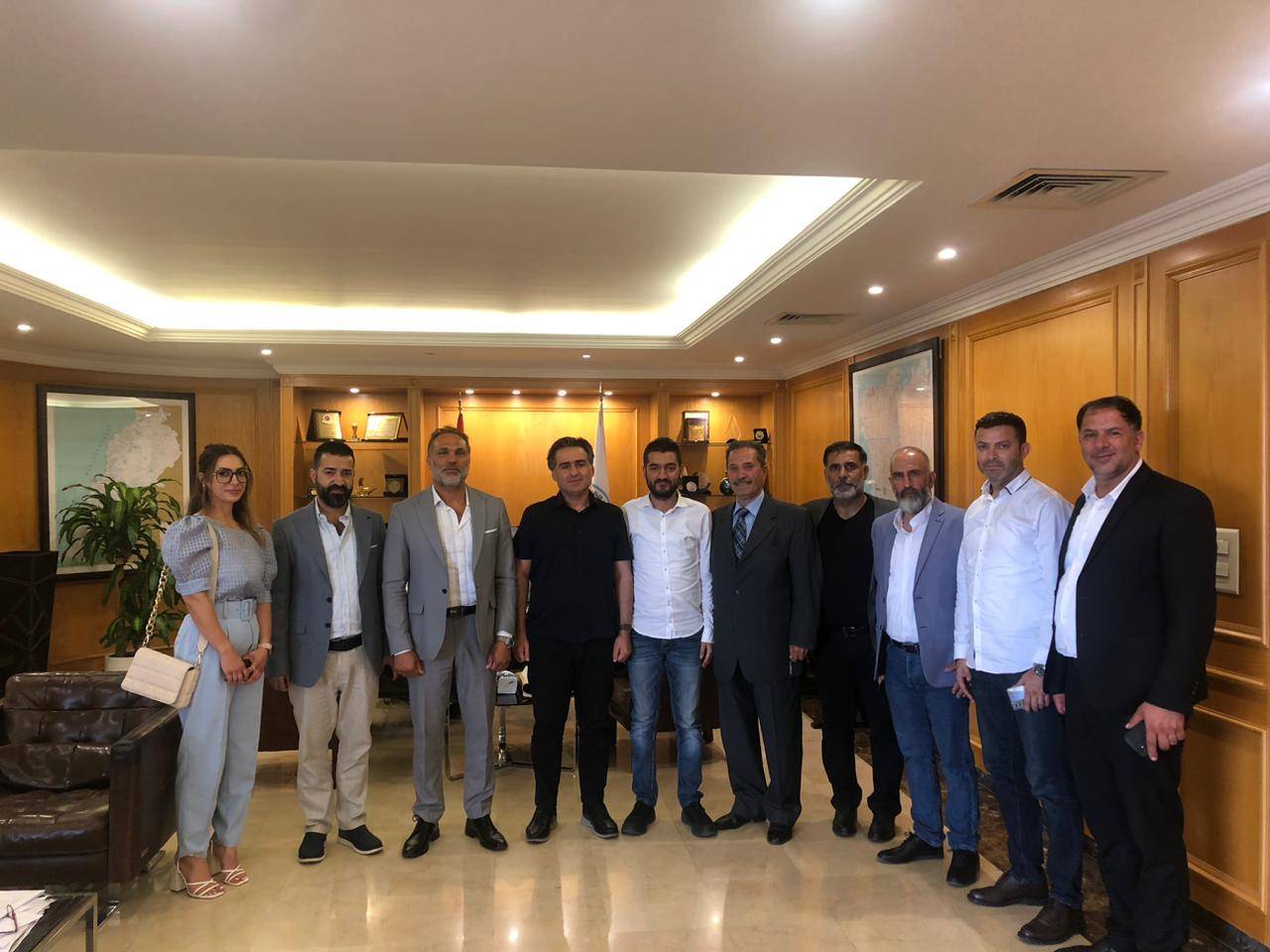 وفد من الهيئة الإدارية يزور وزير الأشغال العامة في نادي شباب بعلبك