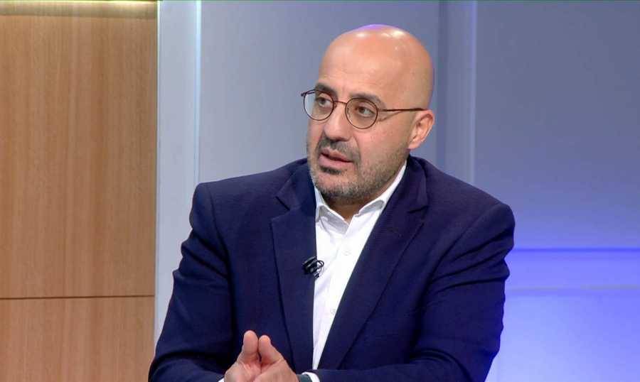 منسق خطة الطوارىء الحكومية وزير البيئة ناصر ياسين في حديث للديار

اعددنا خطط بديلة في حال حصار العدو الاسرائيلي البحري والجوي

كلفة الخطة بين ٧٢ مليون دولار و ٣٠٠ مليون دولار كل ثلاثة اشهر