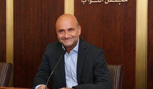أبي رميا يعلن استقالته من الإطار التنظيمي للتيار الوطني الحر
