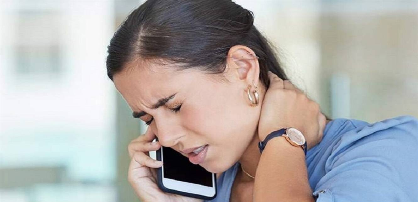 ما هي أسباب آلام الرقبة؟.. وكيف يمكن معالجتها؟