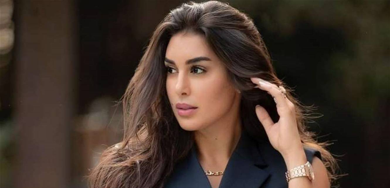 بسبب ياسمين صبري .. أزمة حادة بين مذيعة ومنتج