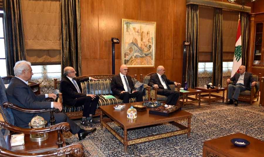 بري استقبل رئيس الجامعة
اللبنانيّة - الأميركيّة مع وفد