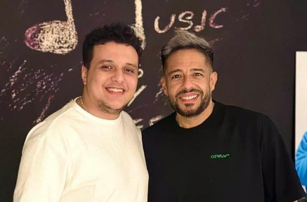 بعد سميرة سعيد.. حماقي يتعاون مع الشاعر مصطفى ناصر في 