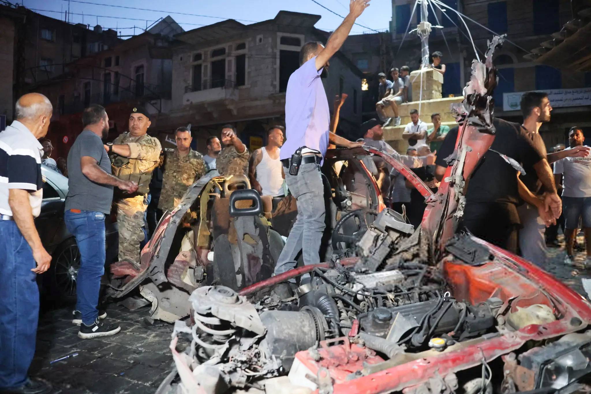ساعات مفصليّة : وقف النار أو اشتعالها... ضغوط على حماس للإنضمام للمفاوضات
وزير الخارجيّة الفرنسي في بيروت... والحكومة والأحزاب أنجزت خطة الطوارئ