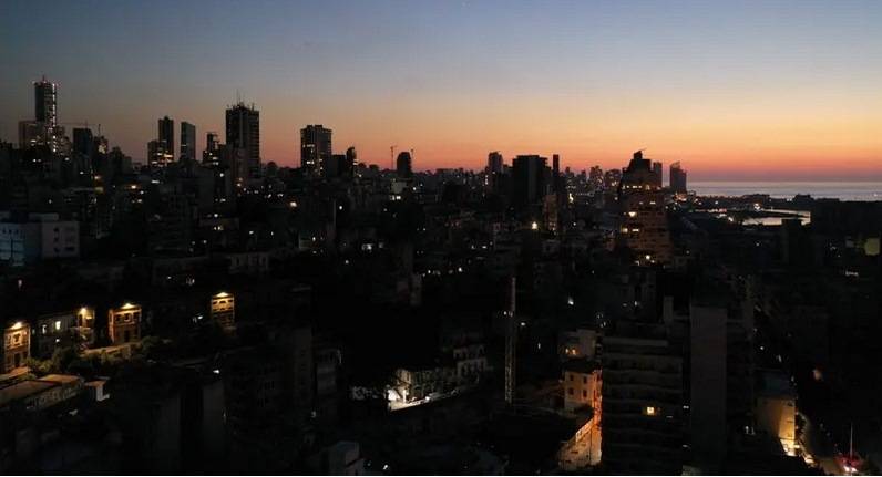 لبنان يغرق في العتمة
