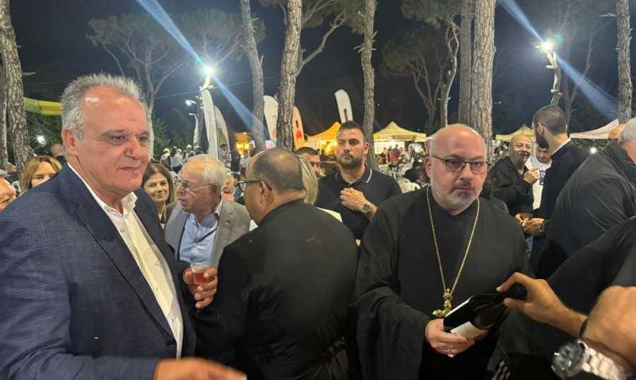 افتتح مهرجان النبيذ لتجمع خمارات جبل لبنان
بوشكيان: أملنا أن يبقى اللبنانيون مجموعين
