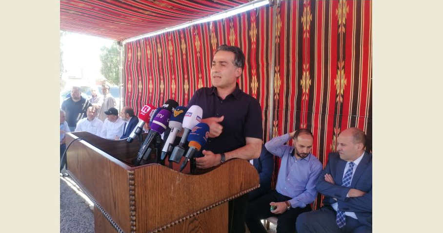 من الجنوب.. حمية يعلن انطلاق ورشة تأهيل وصيانة اوتوسترادات لبنان

واستكمالها بالطريق الدولي في ضهر البيدر واليوم في الشوف
