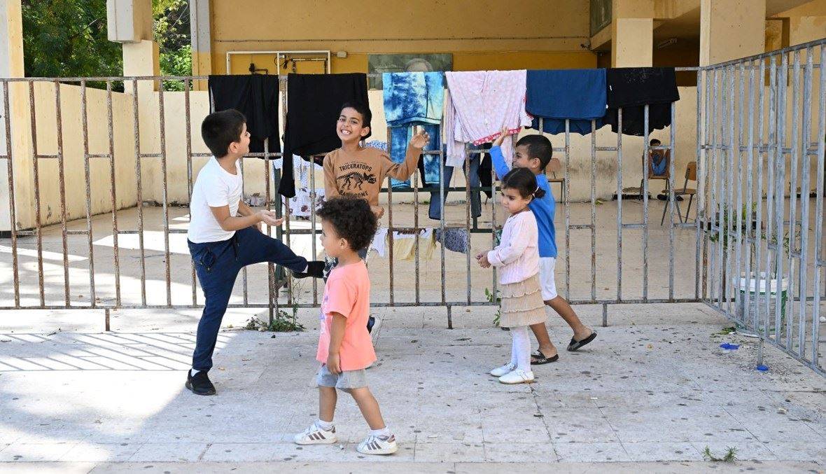 النازحون الجنوبيّون محتضَنون مناطقياً ومهمَلون وطنياً... إفلاس البلديّات لا يسمح لها بالتدخّل
مسؤول ملف النزوح في حزب الله بمنطقة الهرمل لـ "الديار": المطلوب من مجلس الوزراء التدخّل فوراً