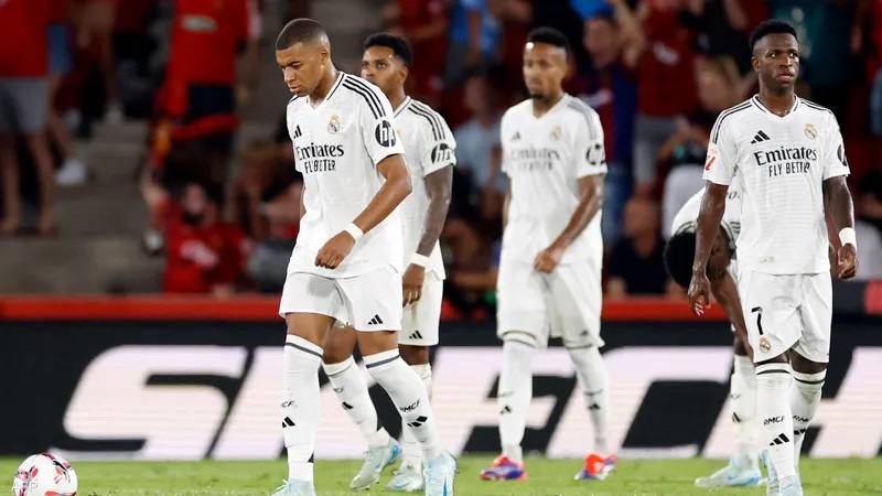 شبح "باريس" يطارد "مدريد"... التعثّر أمام مايوركا سلّط الضوء على مشاكل الانسجام الفني بين اللاعبين