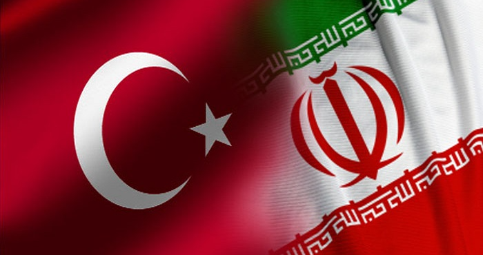 وزيرا خارجية تركيا وإيران يبحثان هاتفيا التطورات في غزة والمنطقة