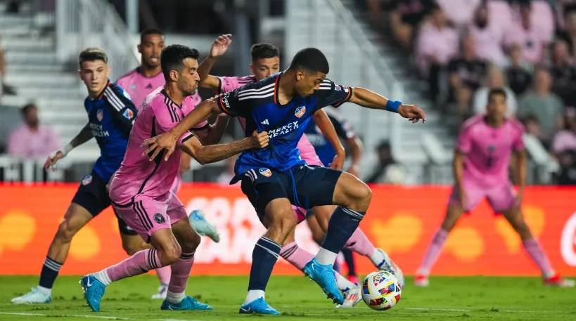 بغياب ميسي... سواريز ورويس يتألقان في الدوري الأميركي
