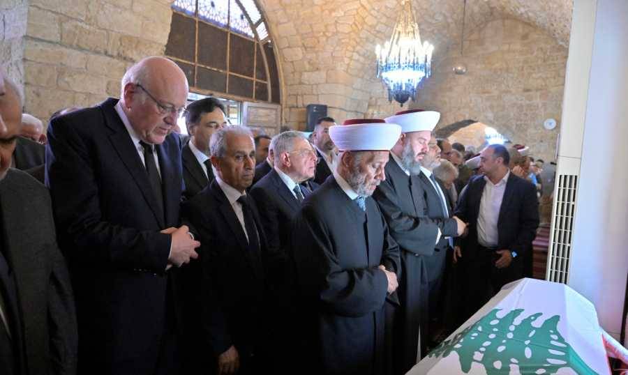 مأتم رسمي وشعبي للحص
ميقاتي: كان ضمير لبنان والوطن
