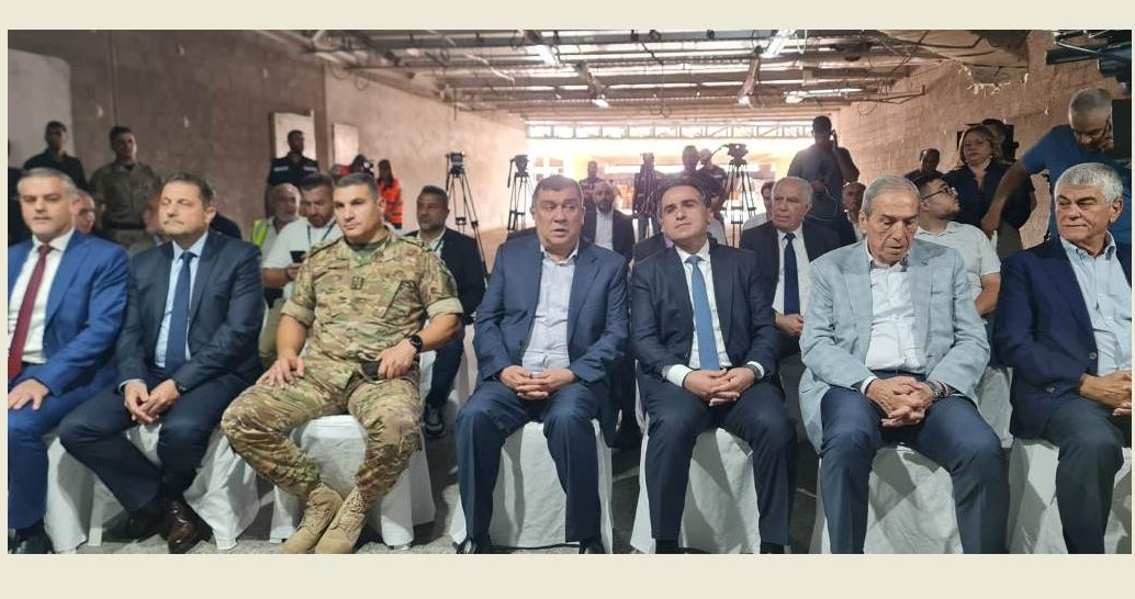 حمية خلال إطلاقه الأشغال لاستحداث الممر السريع للركاب في المطار

المطار هو ملك للدولة اللبنانية وليس مطار أشخاص أو احزاب
 
تشغيل مطار القليعات يحتاج الى موافقة السلطات السورية