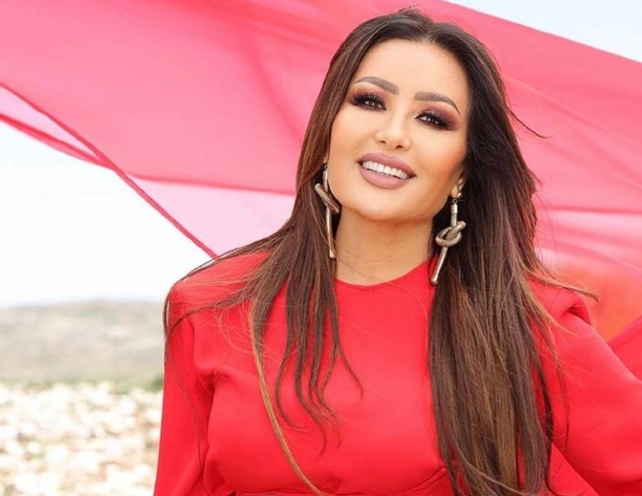 مهرجان الإبداع العربي في القاهرة يكرم لطيفة