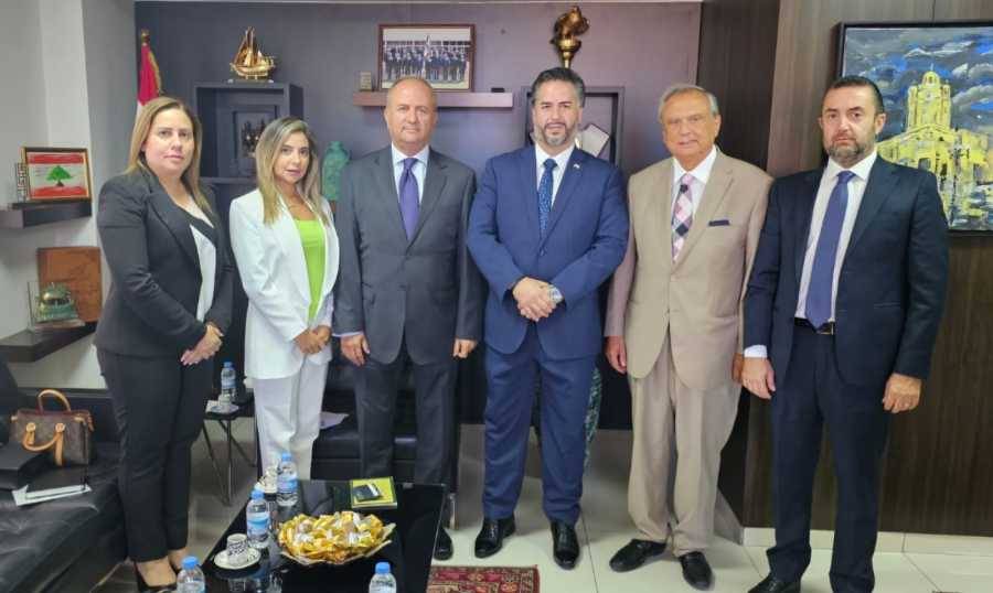سلام عرض مع حبيب إلزام شركات التأمين بوضع

الكفالات المصرفية المترتبة عليهم في مصرف الاسكان