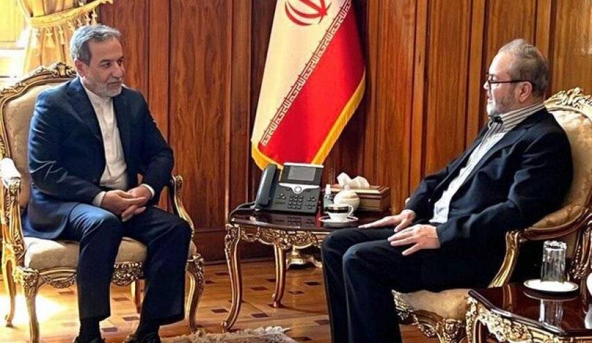 ممثل حزب الله في طهران نقل لعراقجي
تهاني نصر الله لمناسبة تعيينه وزيراً للخارجيّة