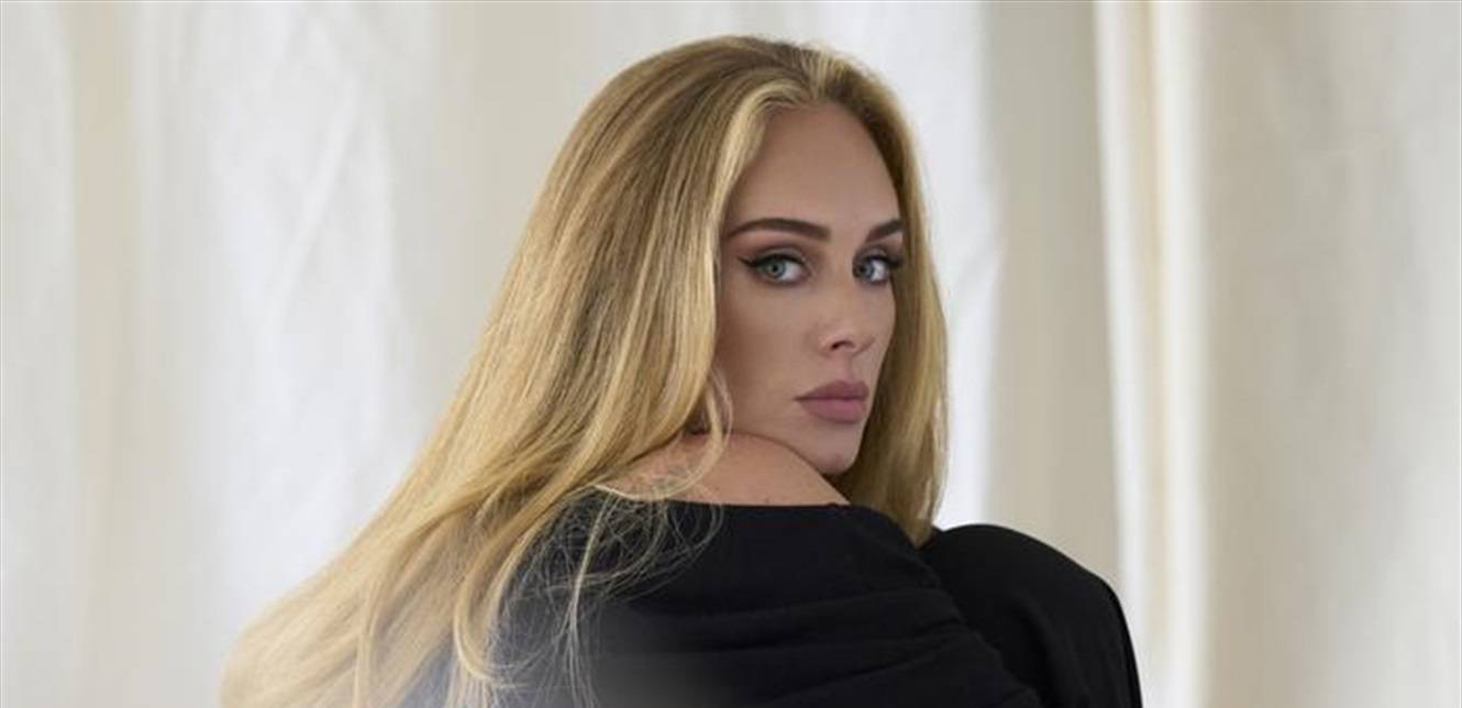 بعد انتهاء إقامتها في لاس فيغاس... أديل تعلن توقفها عن الغناء لأجل غير مسمى