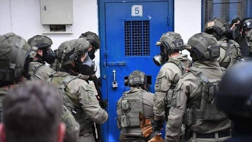تسريب صور من سجن مجدو تكشف التنكيل بالأسرى الفلسطينيين