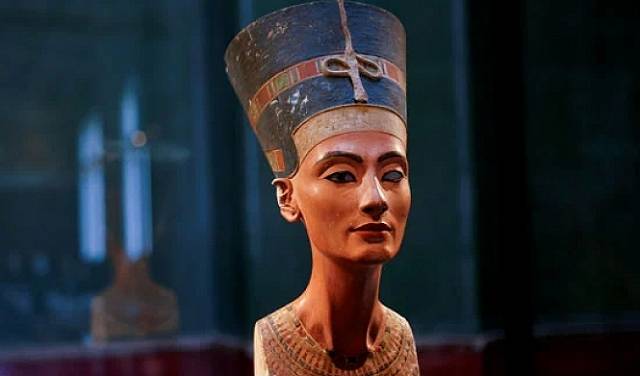 مطالب مصرية بإعادة رأس نفرتيتي من برلين