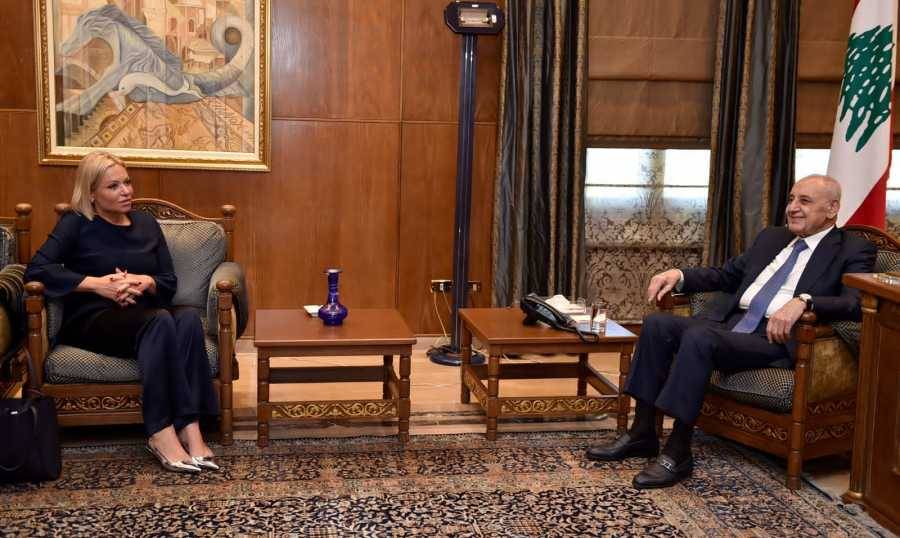 أبرق لتبون مهنئاً بإنتخابه لولاية رئاسيّة جديدة
بري عرض الأوضاع في لبنان والمنطقة
مع بلاسخارت وسفيرة النرويج