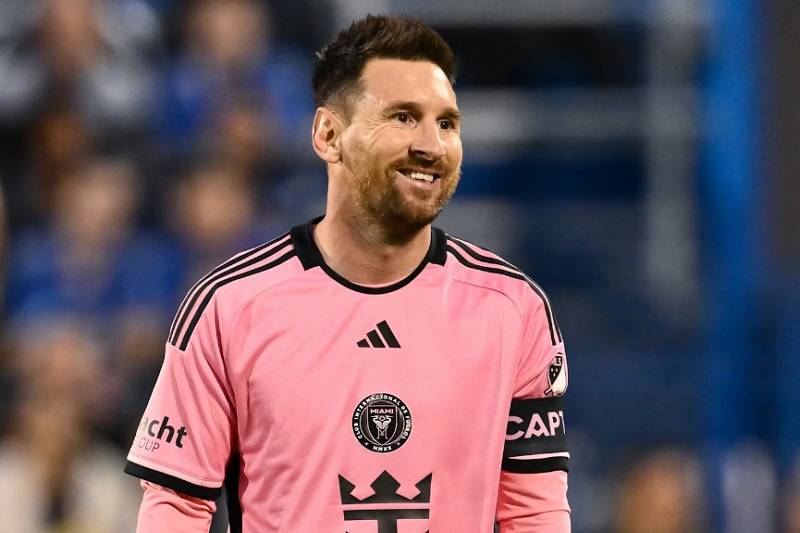 عمره 20 عاماً... قصة عرض ريال مدريد لضم ليونيل ميسي