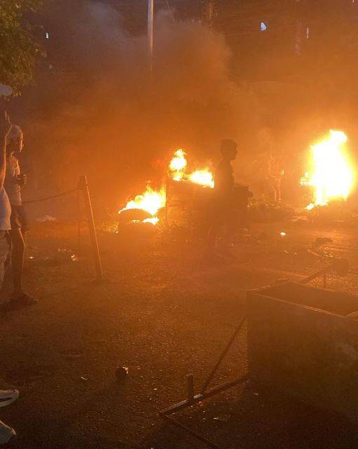 توقيف والد المتهم بمقتل أبو جعفر في التبانة
والأهالي قطعوا شارع سوريا غضباً