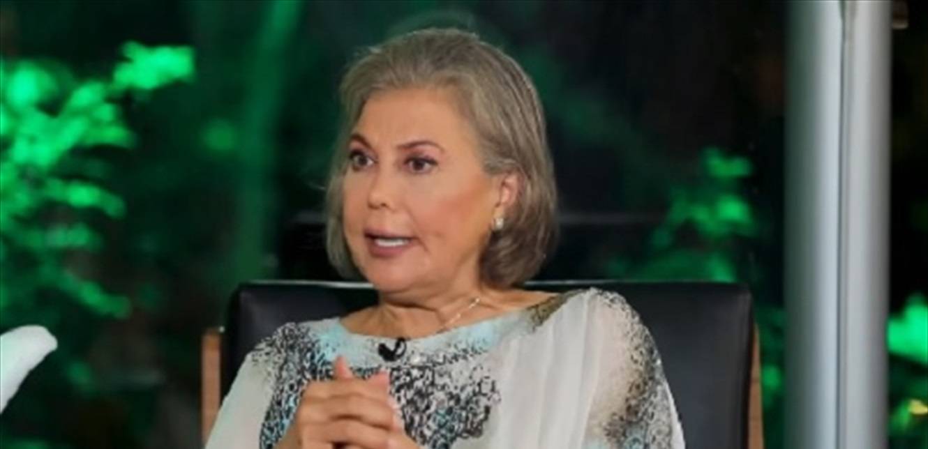 ممثلة معروفة جدّاً تتحدّث عن عائلتها: والدي تزوّح عدّة مرّات و"إمي الرقم 12" وكانت تصغره بـ50 عاماً