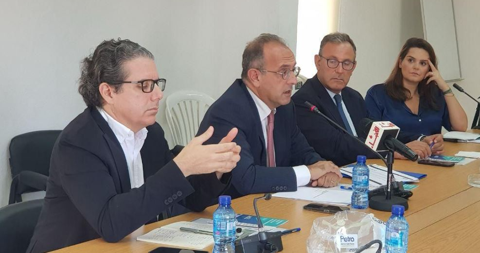 الجمعية اللبنانية لحقوق المكلفين تسلم تقريرها

حول الادارة المالية العامة الى نواب اللقاء الديموقراطي