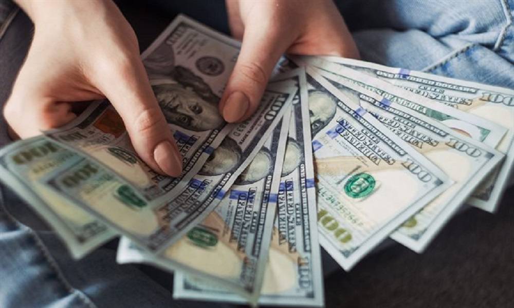 الدولار يتأرجح قبل قرار المركزي الأميركي حول الفائدة