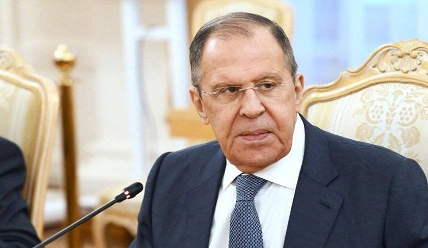 لافروف: علاقاتنا مع الدول العربية جيدة جداً... وهكذا سينتهي "عصر الدولار"