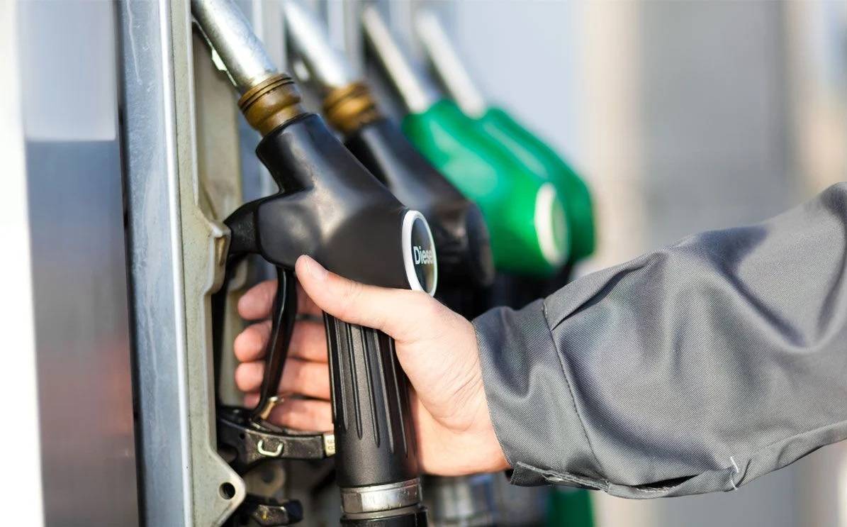 إنخفاض جديد في سعرّي البنزين والمازوت... والغاز على حاله