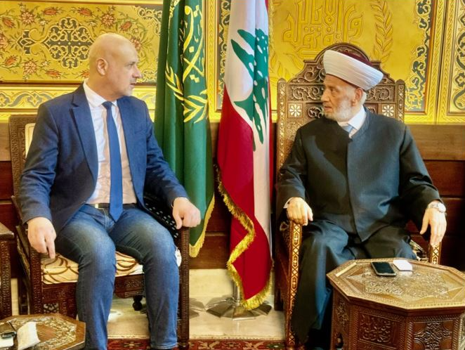 دريان تابع التطورات الميدانية في الجنوب والبقاع