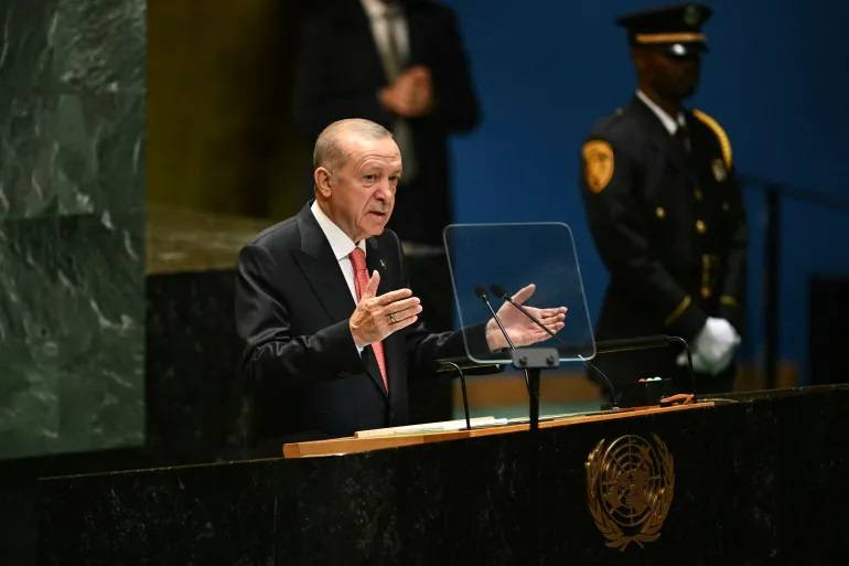 "هي تتحدّى ضمير العالم"... إردوغان: على "إسرائيل" أن تتحمل مسؤولية جرائمها في لبنان وغزة