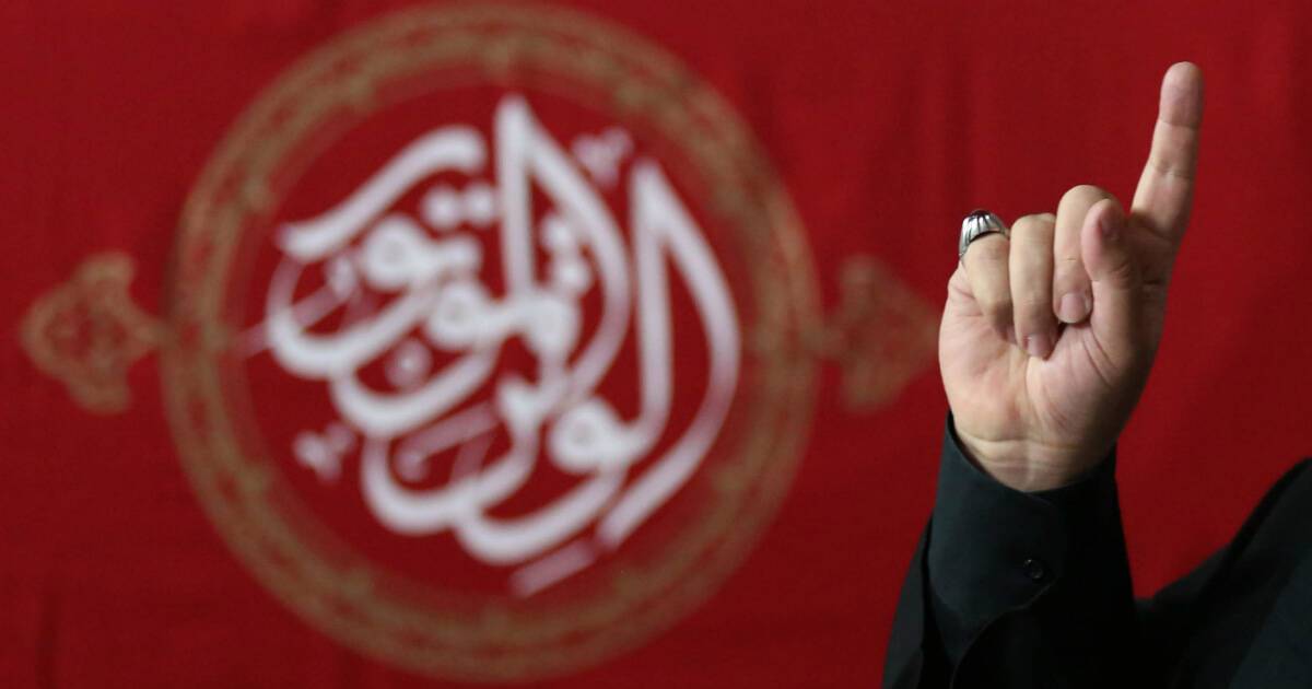 قائد العزة والشموخ