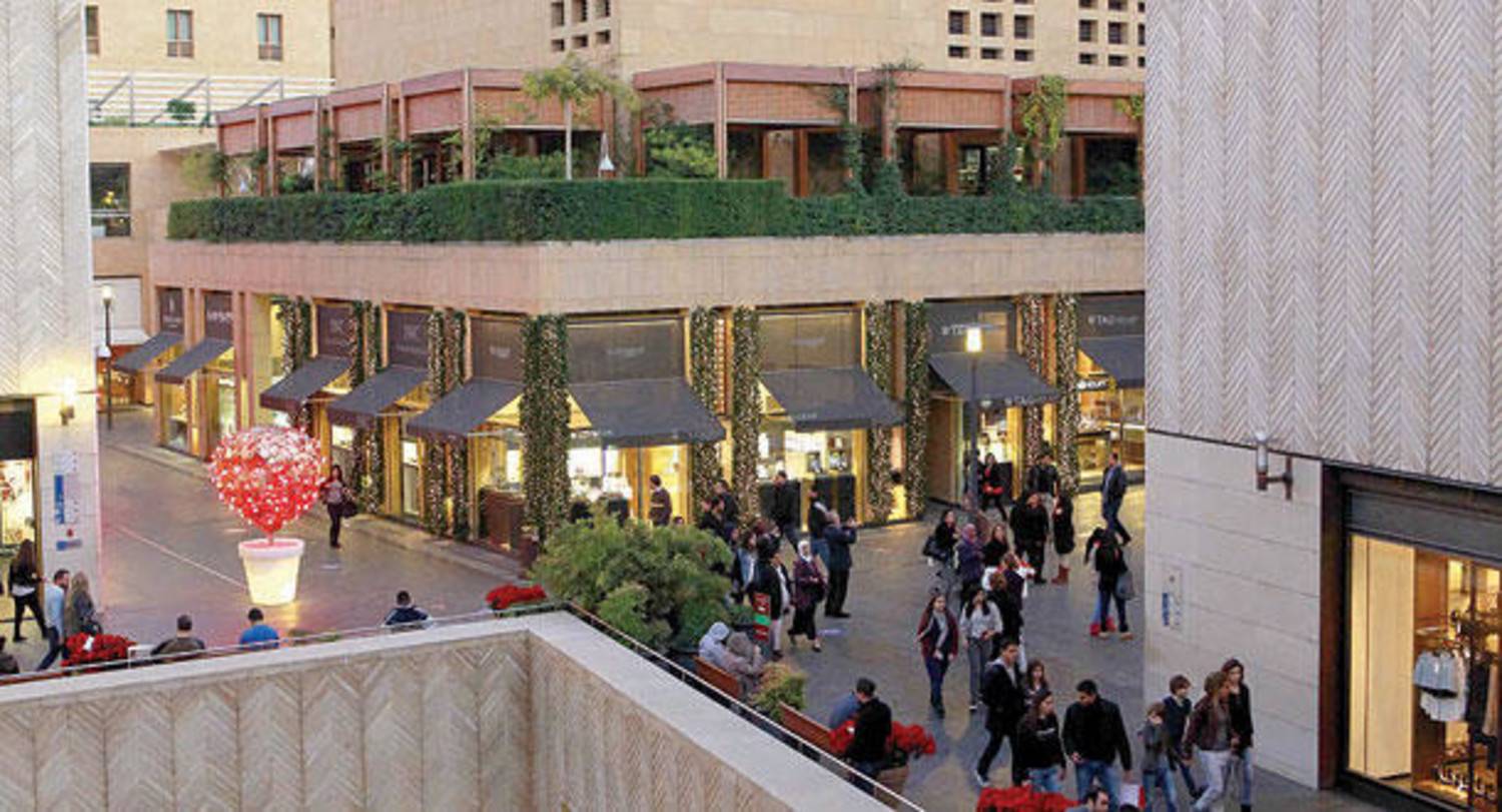 رغم الحرب الاسرائيلية على لبنان والدمار الذي تحدثه في البشر والحجر

النقيب للديار :مستمرون في العمل لافتتاح محلات جديدة في الاسواق التجارية