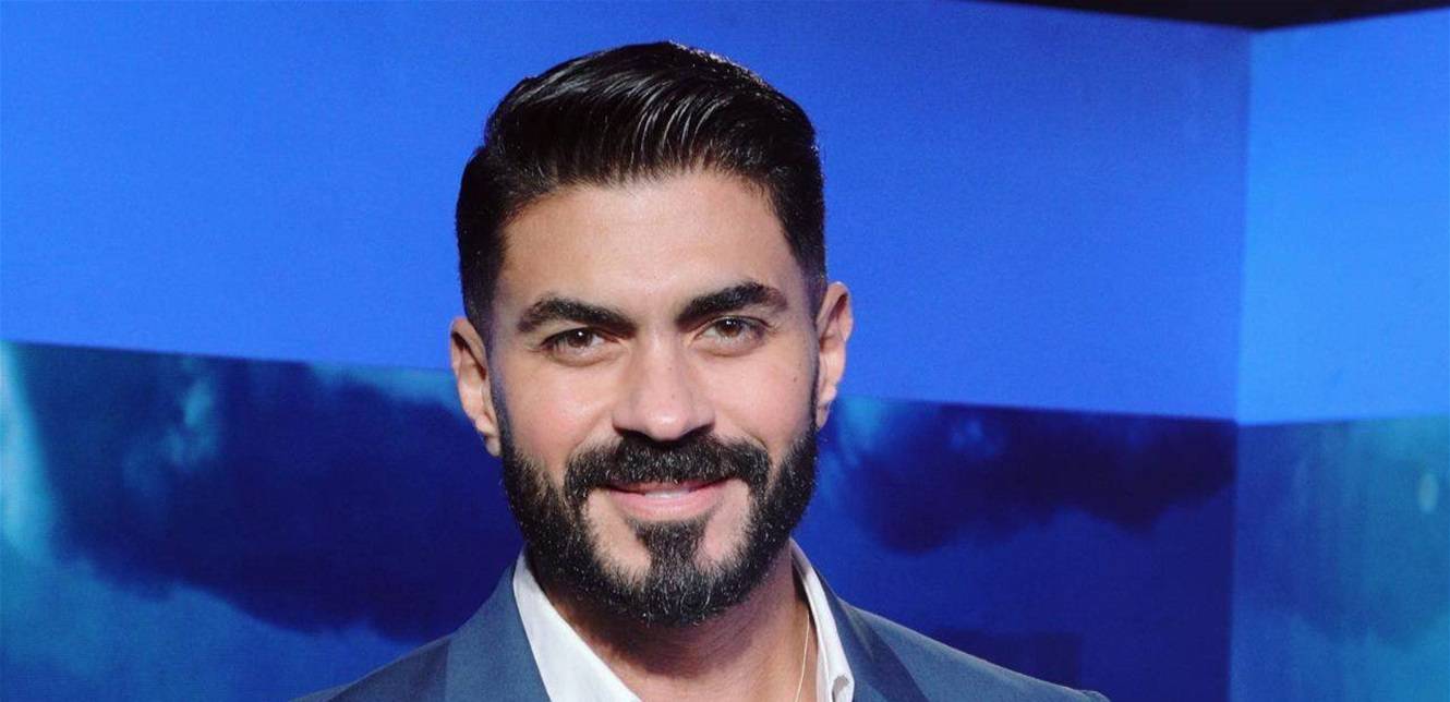 خالد سليم يطلب السماح من زوجته